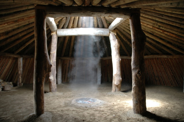 Arikara Lodge completed in 2009 in White Shield, ND. Photograph by KuuNUx TeeRIt Kroupa. Personal collection.